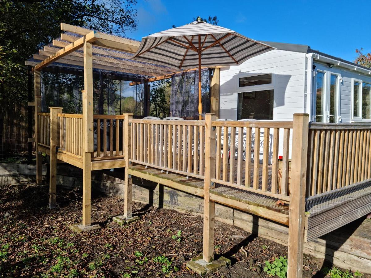 Riverside Cabin At Pen-Y-Bont Mill Hotel Oswestry Exterior photo