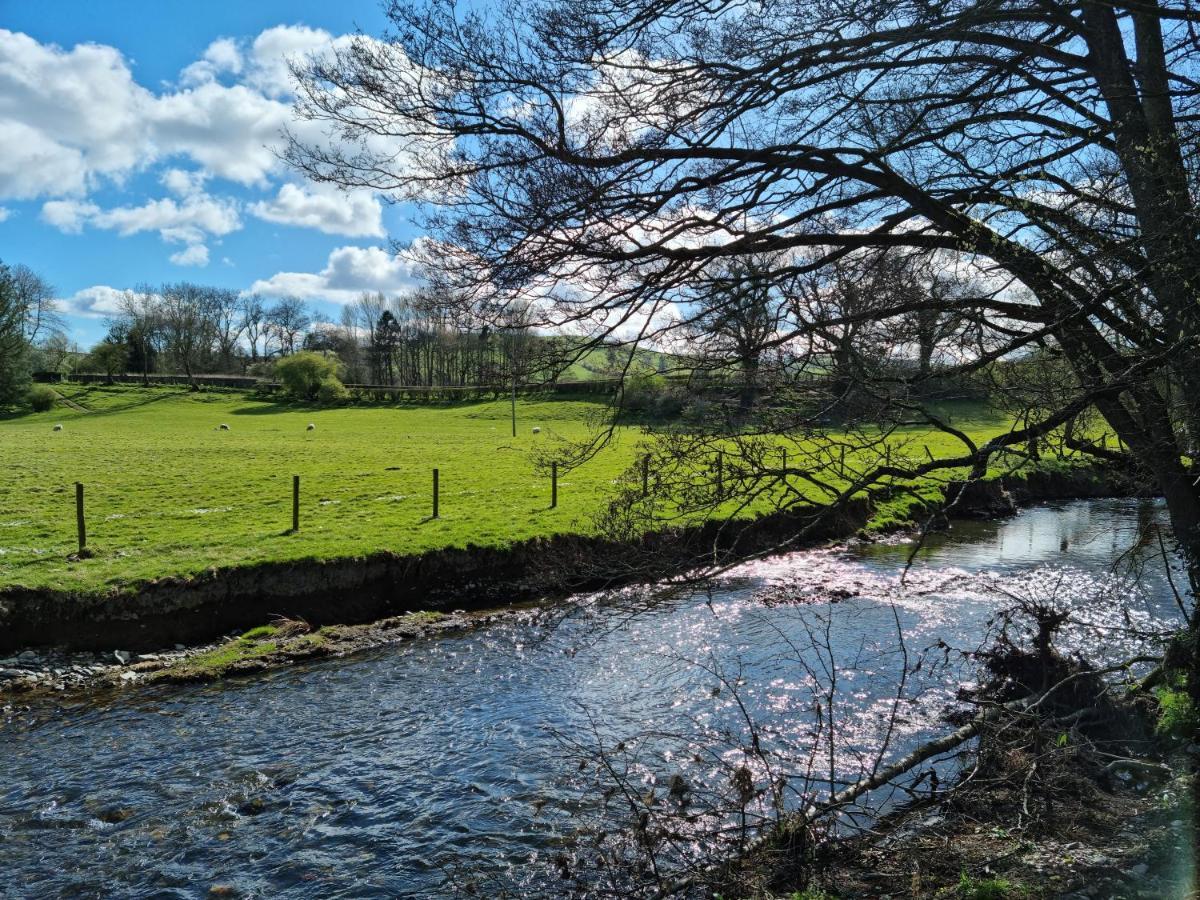 Riverside Cabin At Pen-Y-Bont Mill Hotel Oswestry Exterior photo