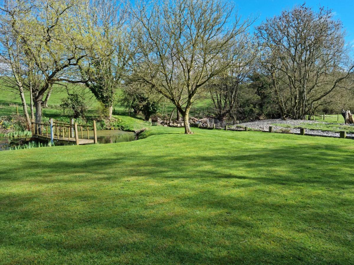 Riverside Cabin At Pen-Y-Bont Mill Hotel Oswestry Exterior photo